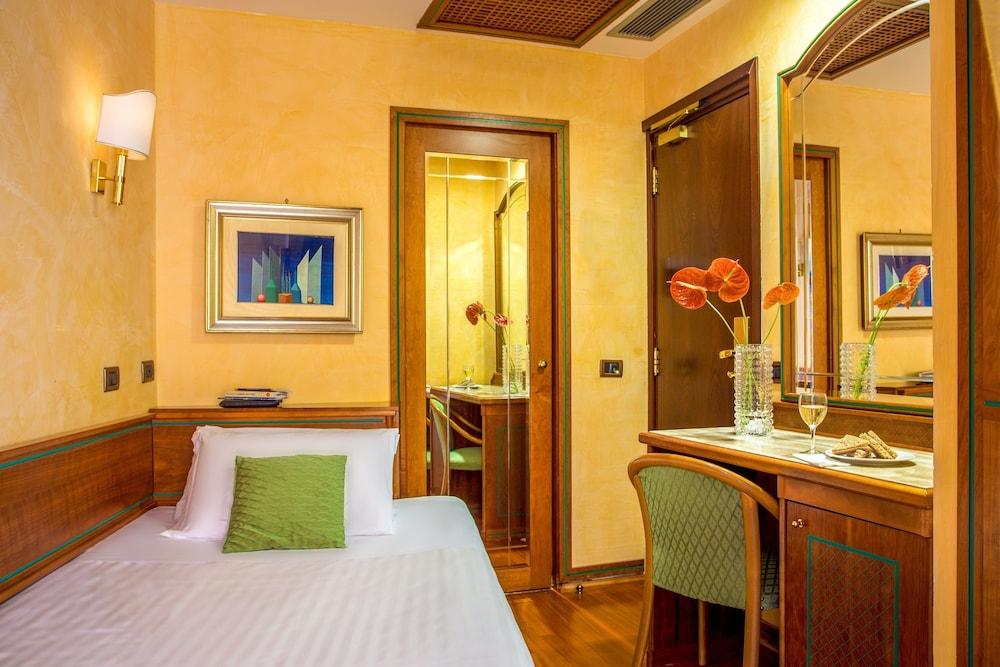Hotel Regno Rome Exterior photo